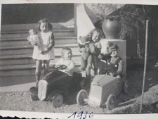 Enfants Et Leurs Jouets 1936
