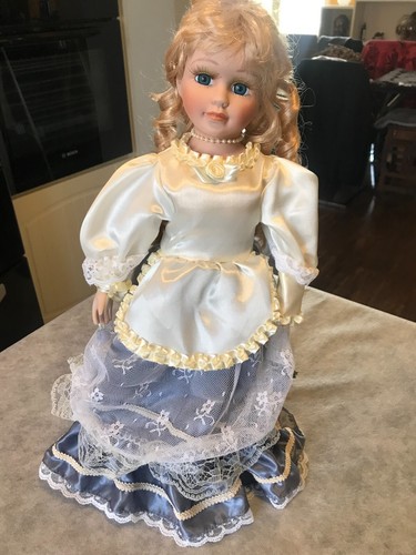 Ancienne poupee porcelaine - ancienne,