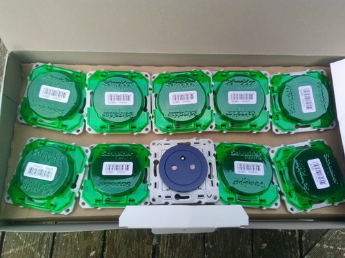 Lot appareillage schneider
