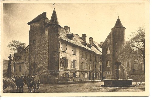 Salers vieilles maisons sur - salers,
