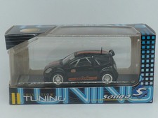 VOITURE SOLIDO TUNING NOIRE ET ORANGE