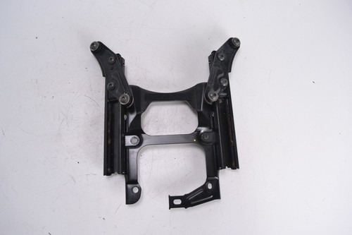 Fixation pare brise honda - fixation, pare-brise