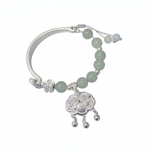Bracelet jade avec breloque - avec,