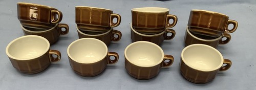 Tasses anciennes - 12,