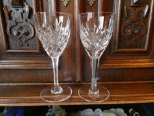 ST LOUIS CHANTILLY 2 VERRES A EAU SIGNES Hauteur 18,7 cm