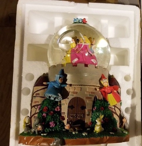 Disney princesses snow - (new)disney,