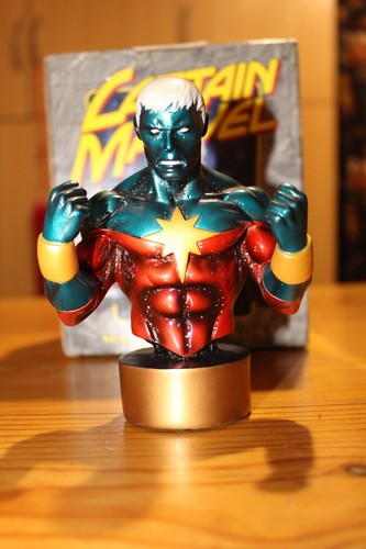 Buste captain marvel modern - captain,