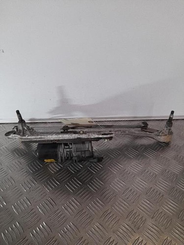 Moteur essuie glace avant