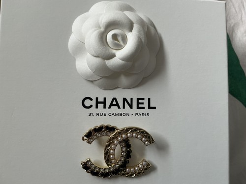 Magnifique broche chanel - broche, cc
