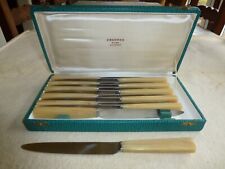 SUPERBE COFFRET  DE  COUTEAUX  DE TABLE  INOX