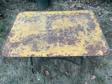 ANCIENNE TABLE DE JARDIN PLIANTE EN FER FORGE  70X100X70 Hauteur