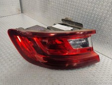 Feu arriere principal gauche