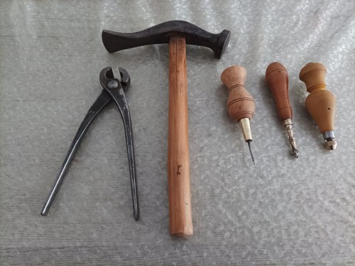 Outils anciens cordonnier - de,