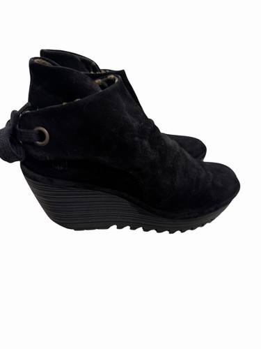 180 new fly london - $180,