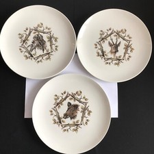 3 Assiettes plates Saint-Amand Décor Images chasse SANGLIER CHEVREUIL CHIEN