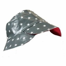 Chapeau de pluie gris avec étoiles bords croisés
