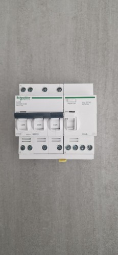 Disjoncteur idt40k 32a - disjoncteur, c