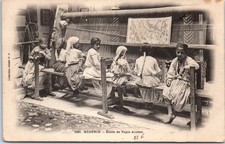 ALGERIE - ecole de tapis