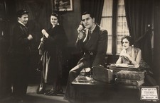 Un Trou Dan Le Mur Dollly