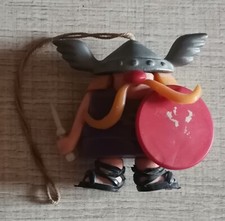 Porte clé figurine gauloise Asterix ANTAR. Authentique. ANTAR presque effacer
