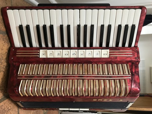 Red hohner verdi - red,