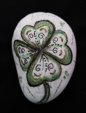 Galet peint  abstrait /