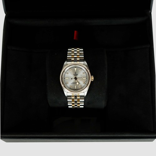 Tudor montre black - bay, one