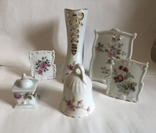 6 objets de vitrine Vintage en Porcelaine de Limoges Décors Dans Les Tons Roses