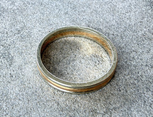 Bague jaune blanc massif - &,