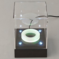 Vitrine de baseball avec cube