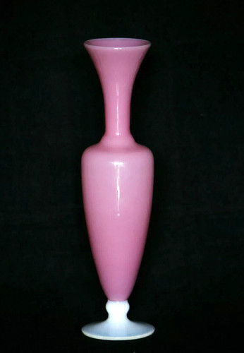 Opaline rose vase - , vintage