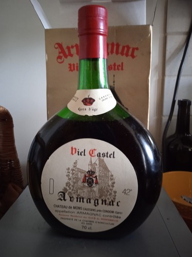 Vieil castel armagnac très - castel,