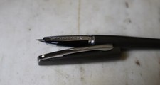MAGNIFIQUE STYLO PLUME SHEAFFER TARANIS EN METAL BROSSE GRIS