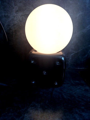 Lampe sculpture dé - lampe,