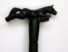 CANNE  DE MARCHE EN BOIS SCULPTE,  cheval, cane, walking stick
