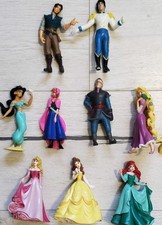 🏰Lot 9 Figurines Walt