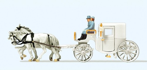 Cheval tire mariage carrosse - cheval,