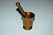 Ancien mortier pilon