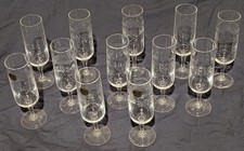 12 Flûtes Champagne. Modèle