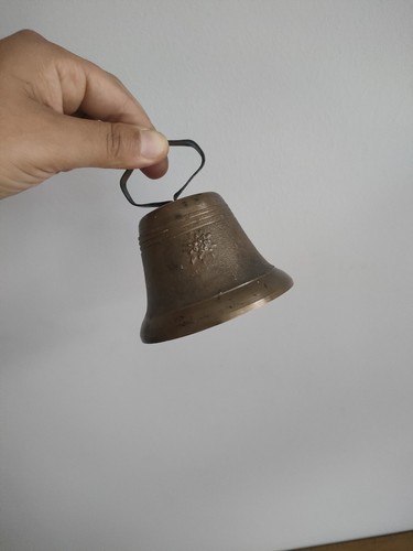 Petite cloche bronze ou - cloche,