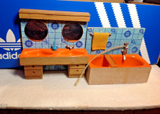 Lundby of Sweden baignoire et double évier en bois et plastique vintage  1970/75