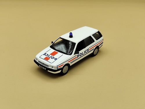 Peugeot 405 break - break, "police