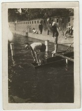 PHOTO ANCIENNE - VINTAGE SNAPSHOT - PISCINE HOMME GAY DRÔLE - SWIMMING POOL