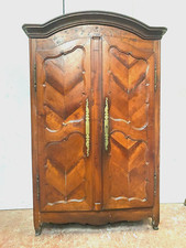 Armoire louis chapeau de - chapeau,