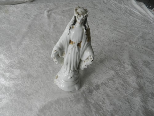 Art religieux statuette globe