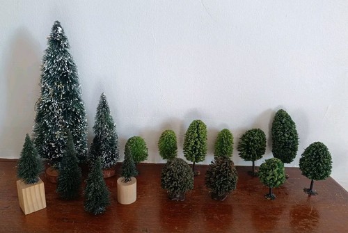Lot arbres sapins pour - et,