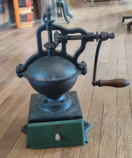 Ancien Grand Moulin À Café De Comptoir Peugeot Frères/ cuisine bistrot ancien