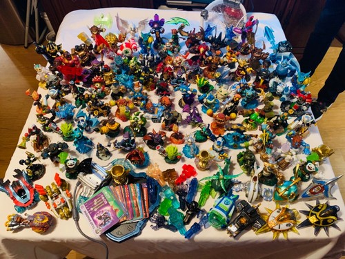 Skylanders game figures - game,,