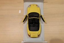 PORSCHE 996 Cabriolet. UT Models 1/18°.