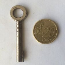 petite cle ancienne de coffret, boite,  cadenas, malle...  n°18